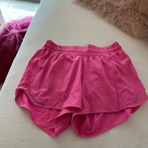 Lululemon Hotty hot short